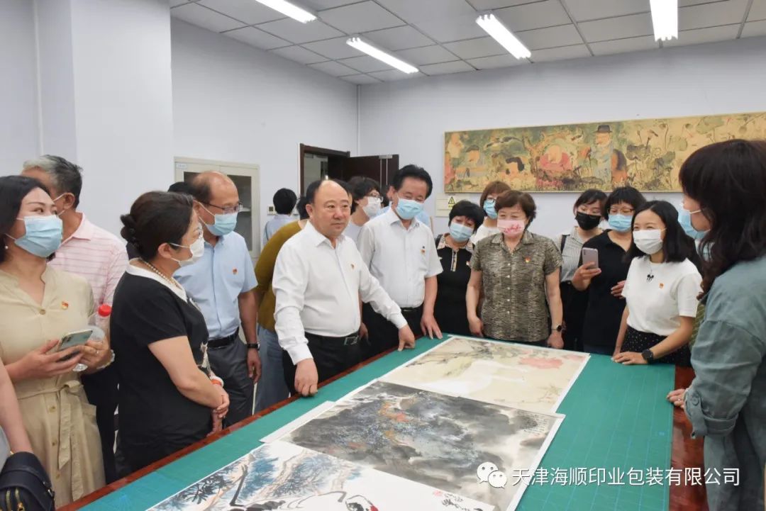 天津市工商联党组副书记、专职副主席牛予其、主任杨雅晶及工商联所属商会党务工作者等一行莅临海顺开展党建交流(图15)